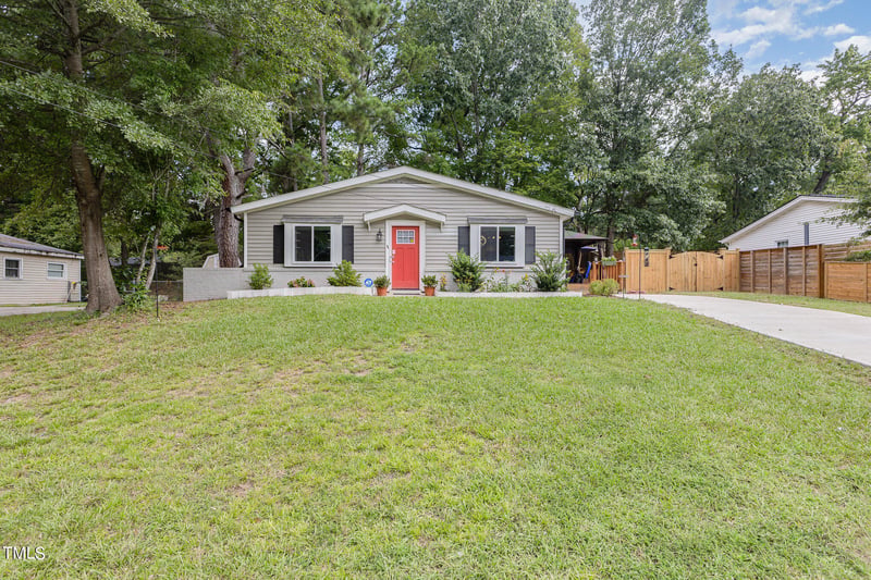 1109 Savannah Dr, Raleigh, NC 27610