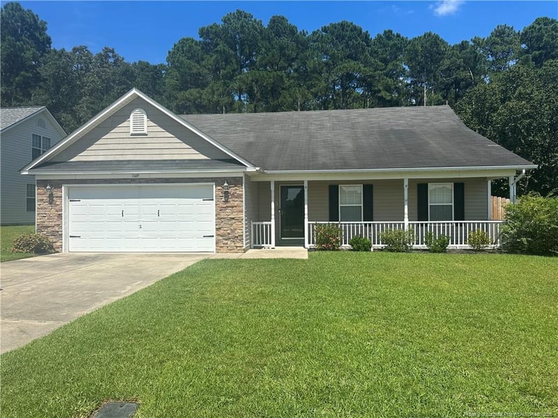 1109 Screech Owl Dr, Hope Mills, NC 28348