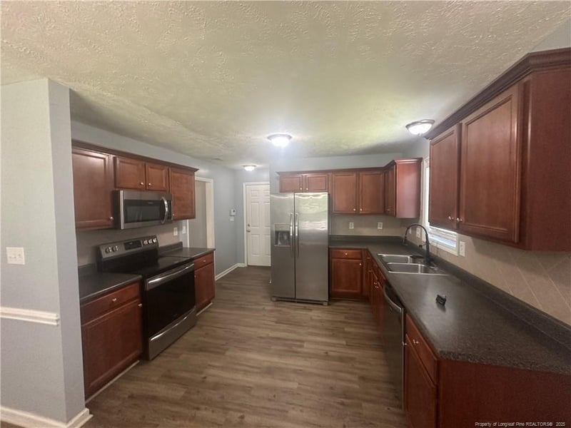 1109 Screech Owl Dr, Hope Mills, NC 28348