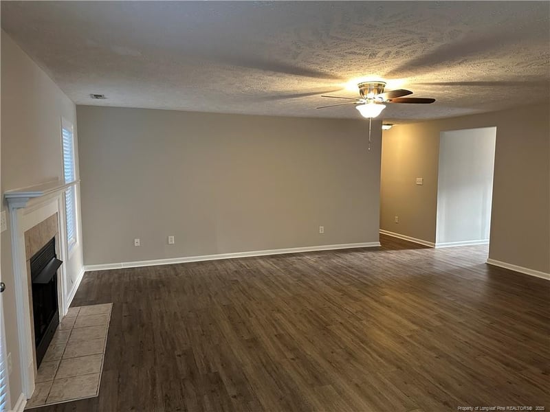 1109 Screech Owl Dr, Hope Mills, NC 28348