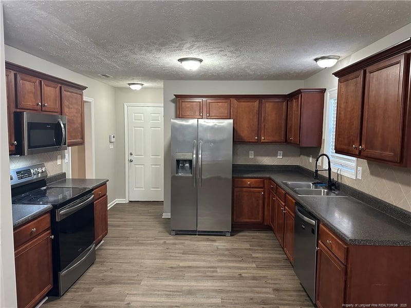 1109 Screech Owl Dr, Hope Mills, NC 28348