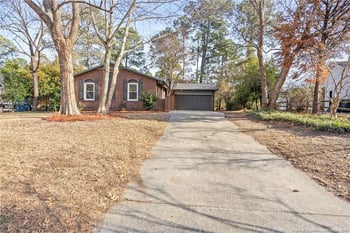1109 Vesper Ln, Fayetteville, NC 28311