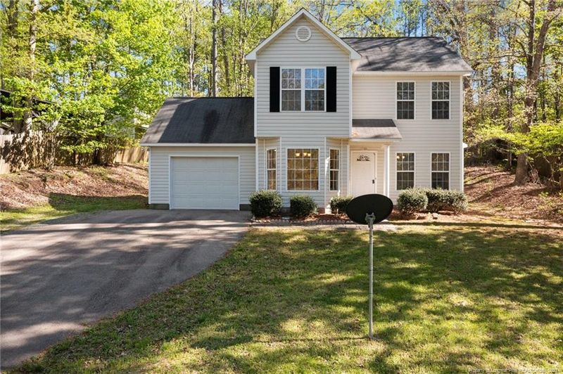 1109 Wren Tree Cir, Sanford, NC 27330