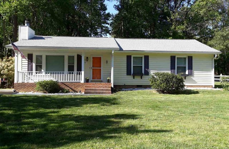 111 Abbey Ln, Cary, NC 27511