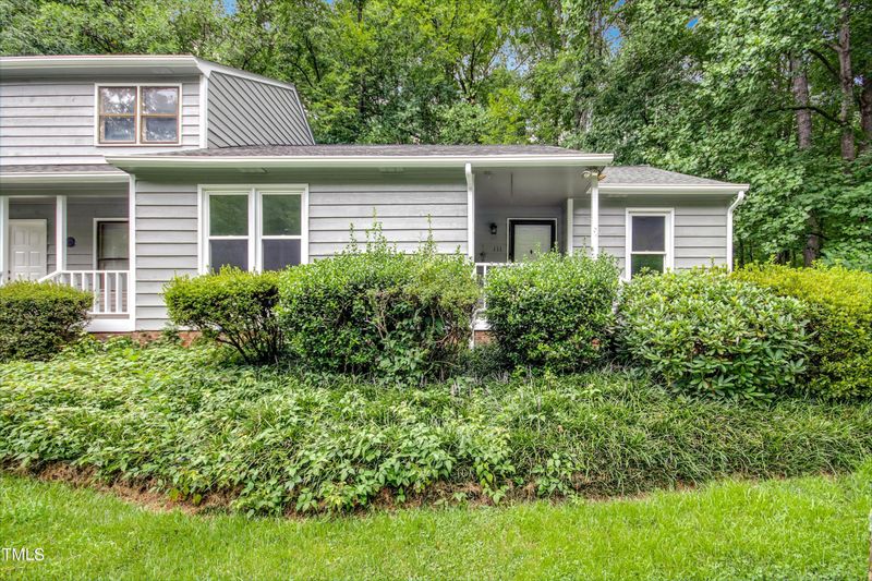 111 Abbots Glen Ct, Cary, NC 27511