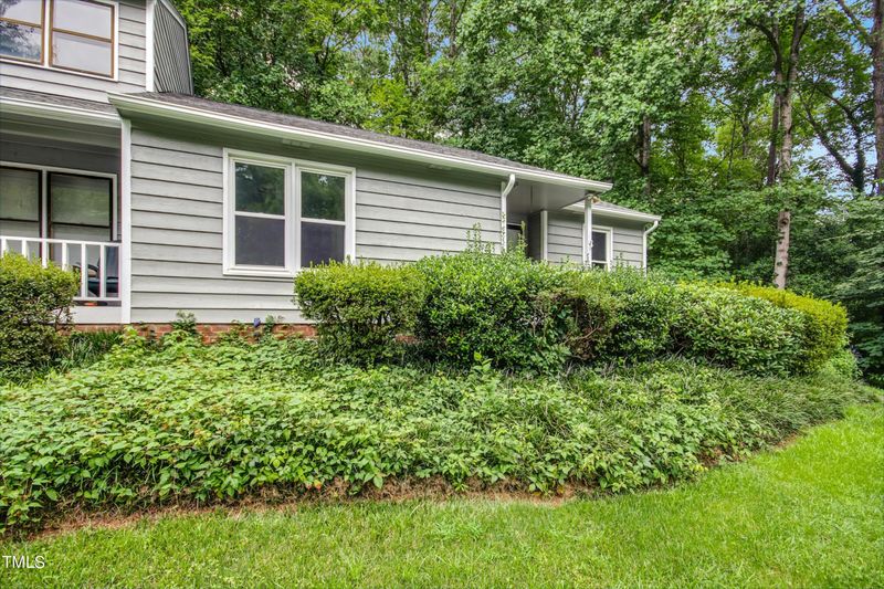 111 Abbots Glen Ct, Cary, NC 27511