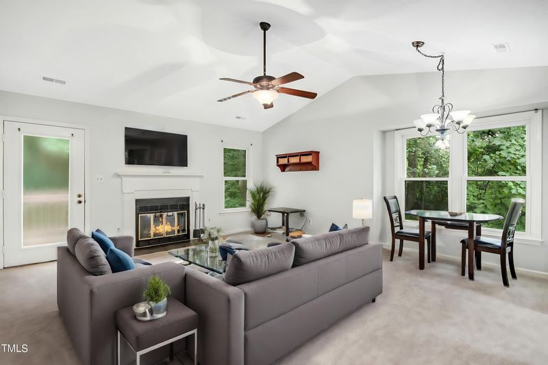 111 Abbots Glen Ct, Cary, NC 27511