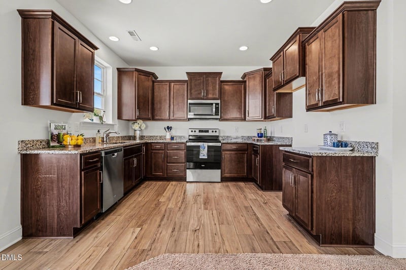 111 Antler Steel Dr, Clayton, NC 27527