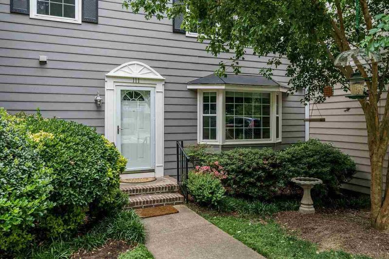 111 Barbary Ct, Cary, NC 27511
