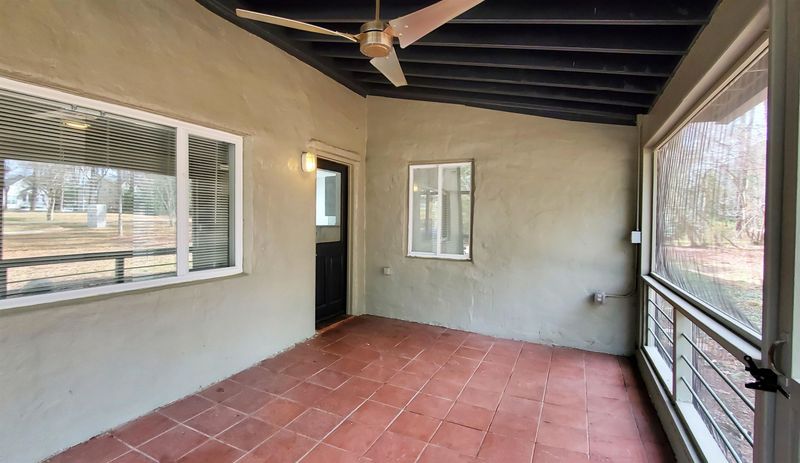 111 Barclay Rd, Chapel Hill, NC 27516