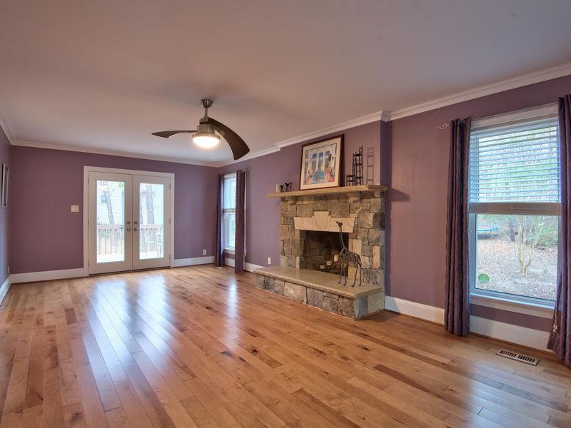 111 Barrett Pl, Durham, NC 27713