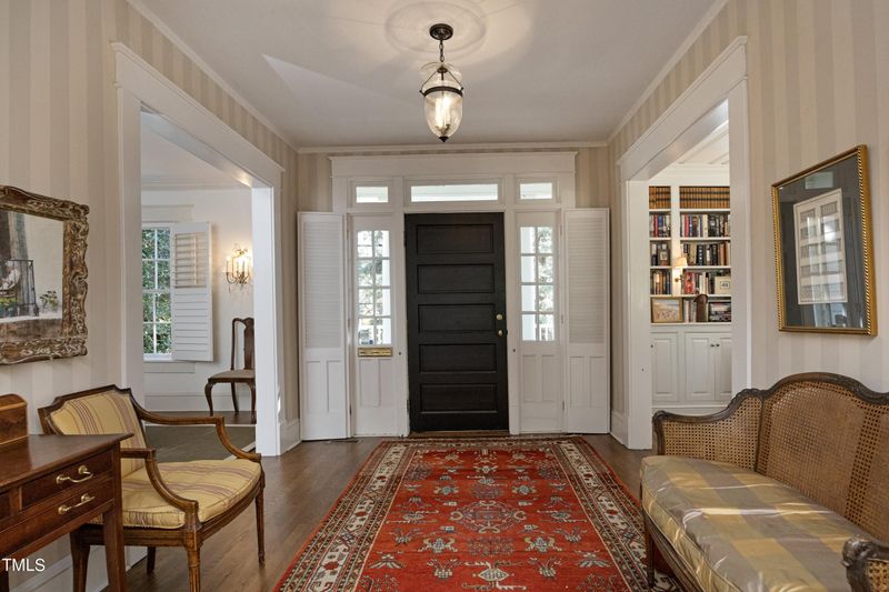 111 Battle Ln, Chapel Hill, NC 27514