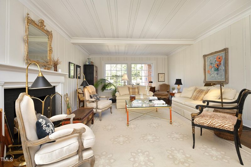 111 Battle Ln, Chapel Hill, NC 27514