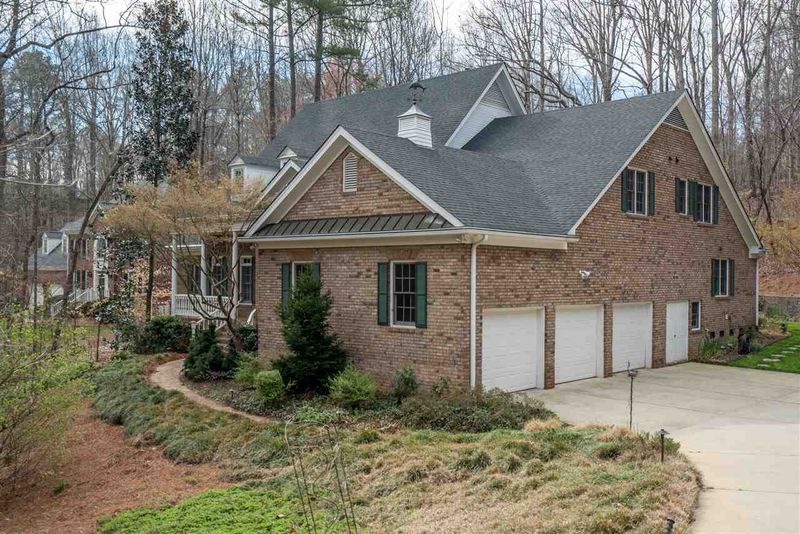 111 Birkhaven Dr, Cary, NC 27518