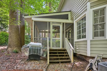 111 Bonner Ct, Cary, NC 27511