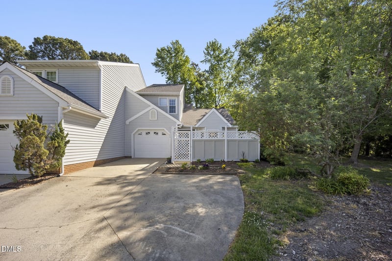 111 Breakers Pl, Cary, NC 27511
