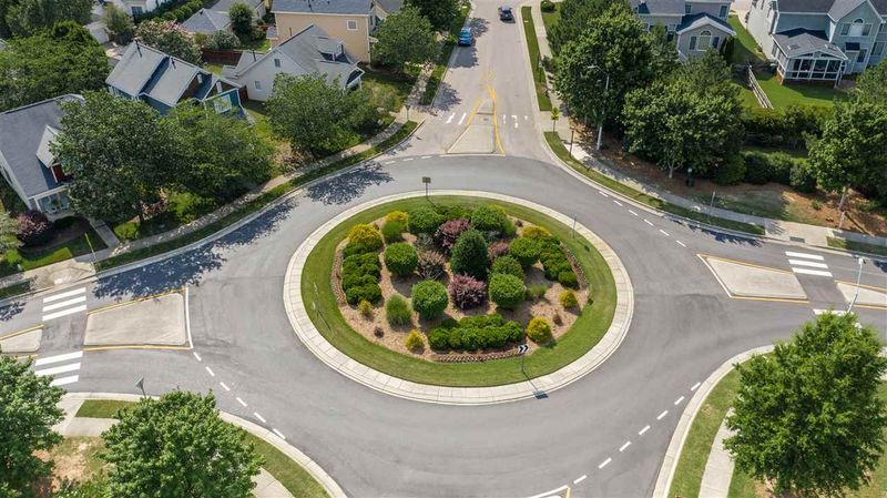 111 Bridgegate Dr, Cary, NC 27519