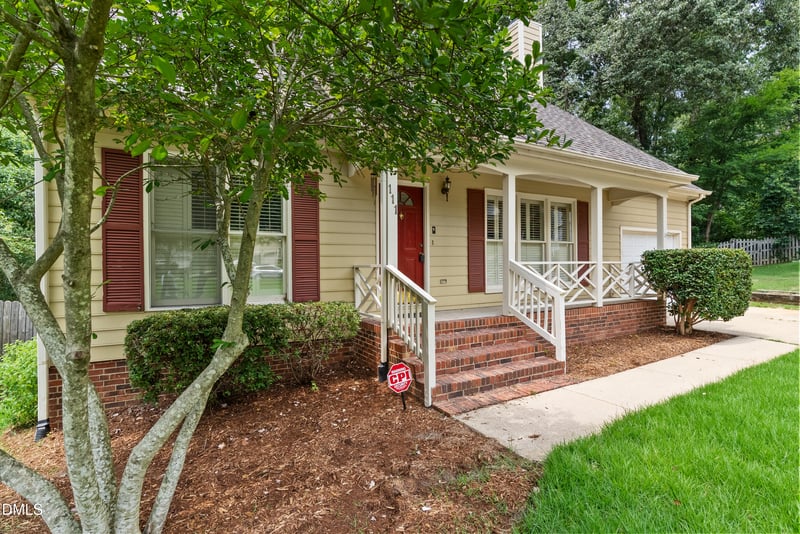111 Brook Hollow Ct, Cary, NC 27513