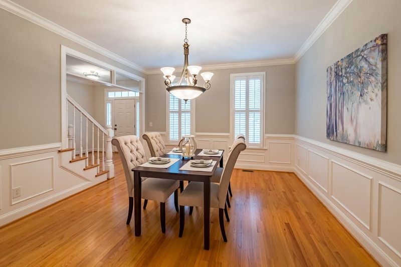 111 Butterfield Ct, Chapel Hill, NC 27516