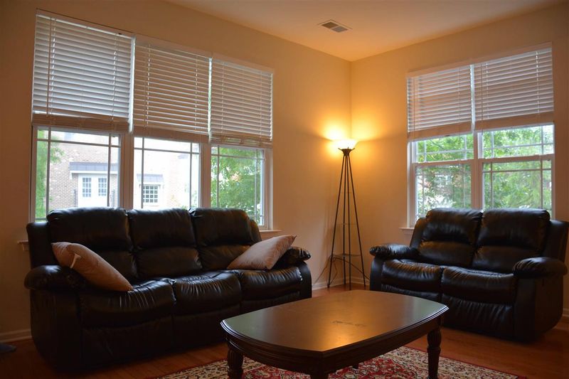 111 Cabernet Dr, Chapel Hill, NC 27516