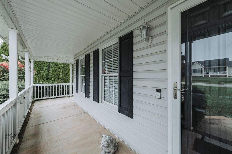 111 Cale Dr, Burlington, NC 27215