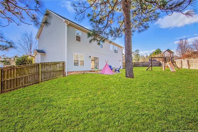 111 Camden Ct E, Sanford, NC 27332