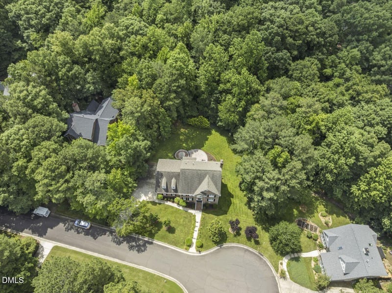 111 Canberra Ct, Cary, NC 27513