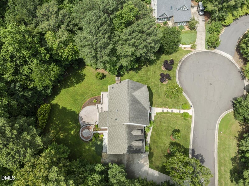 111 Canberra Ct, Cary, NC 27513