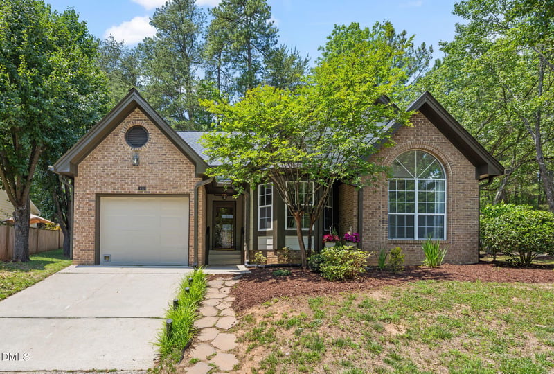 111 Carriage Cir, Chapel Hill, NC 27514
