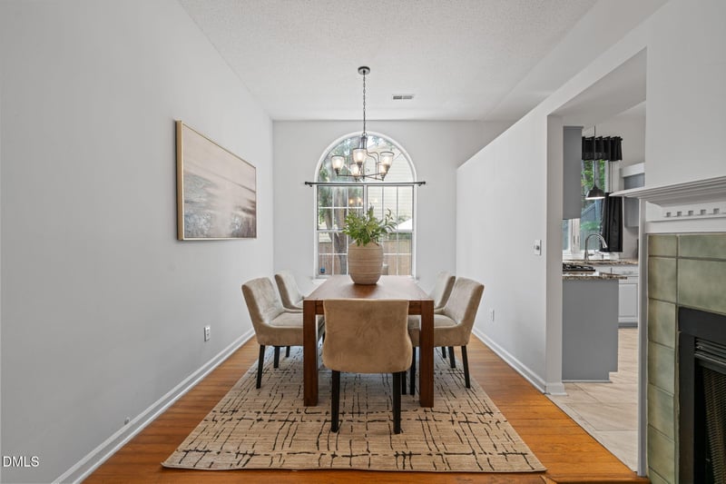 111 Carriage Cir, Chapel Hill, NC 27514