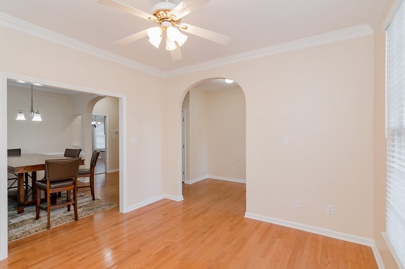 111 Cedarpost Dr, Cary, NC 27513