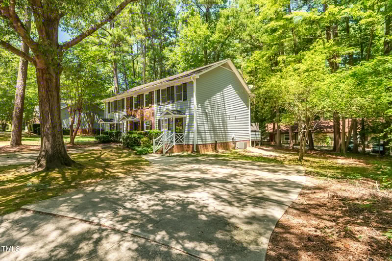 111 Cimmaron Ct, Cary, NC 27511