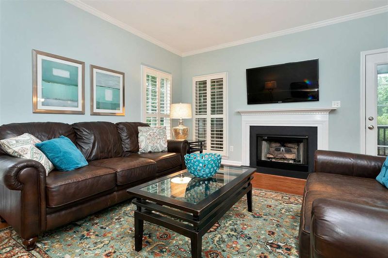 111 Conway Ct, Cary, NC 27513