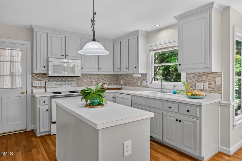 111 Copper Hill Dr, Cary, NC 27518
