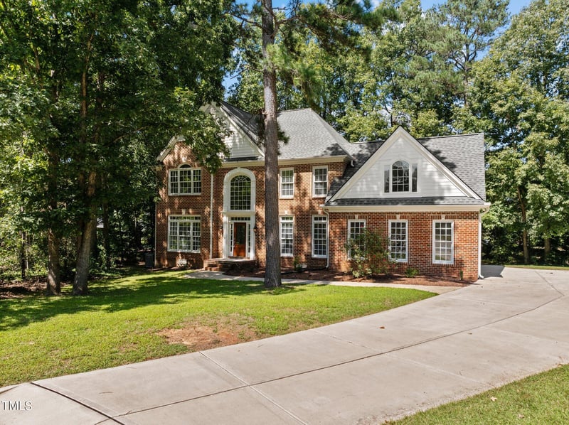111 N Coslett Ct, Cary, NC 27513