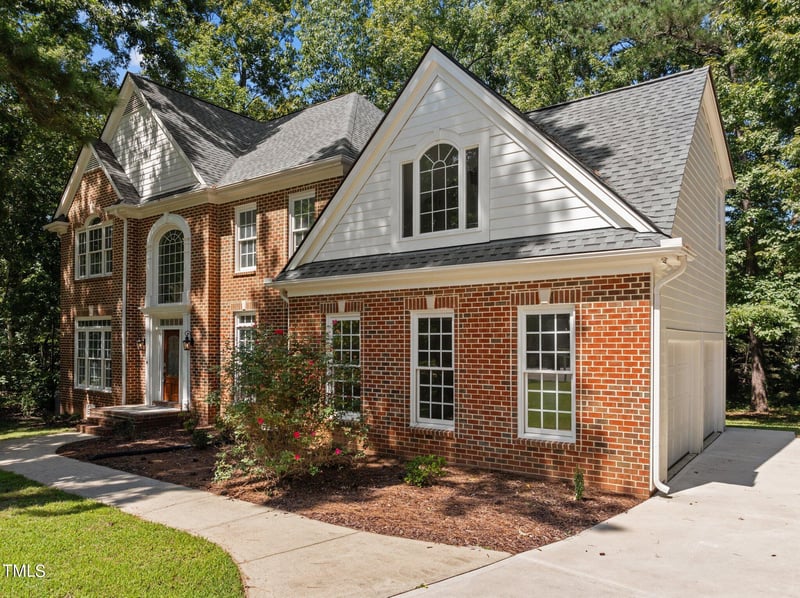 111 N Coslett Ct, Cary, NC 27513