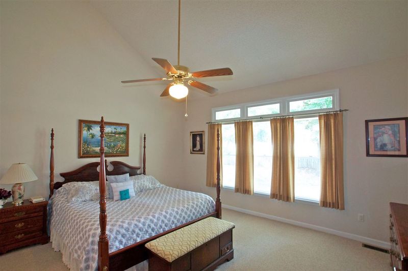 111 Creek Park Dr, Cary, NC 27513