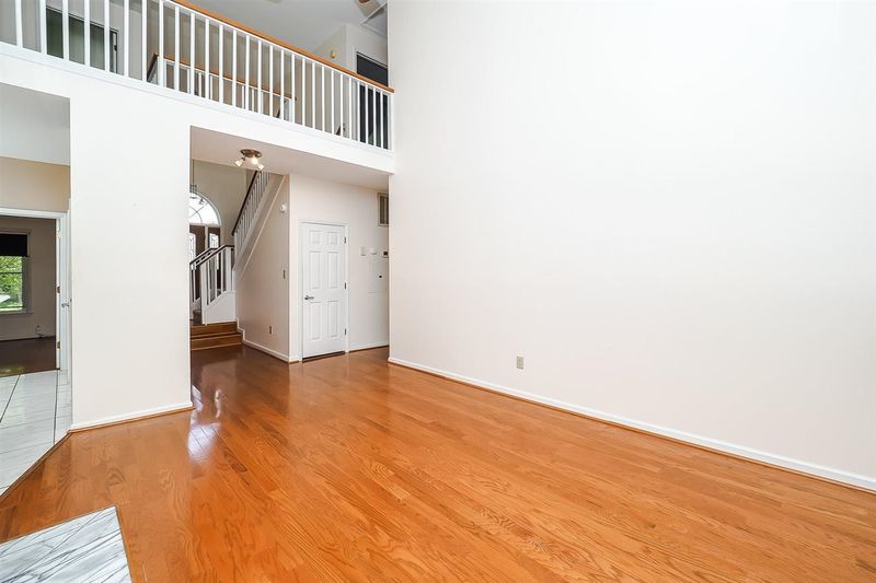 111 Cromwell Ct, Cary, NC 27513