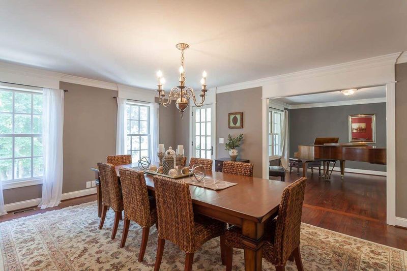 111 Fells Way, Chapel Hill, NC 27516