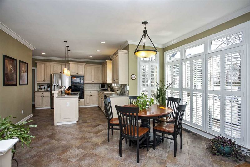 111 N Fern Abbey Ln, Cary, NC 27518