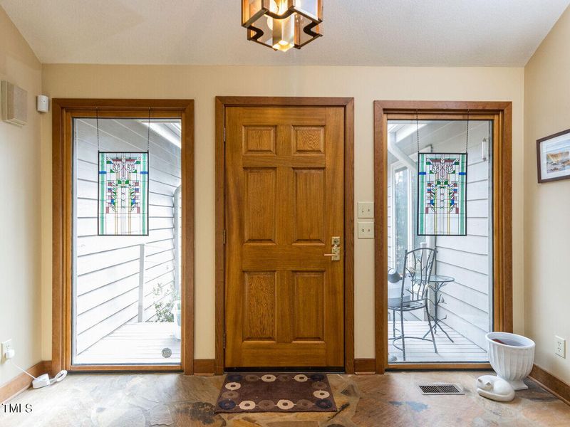 111 Fieldstone Ct, Chapel Hill, NC 27514