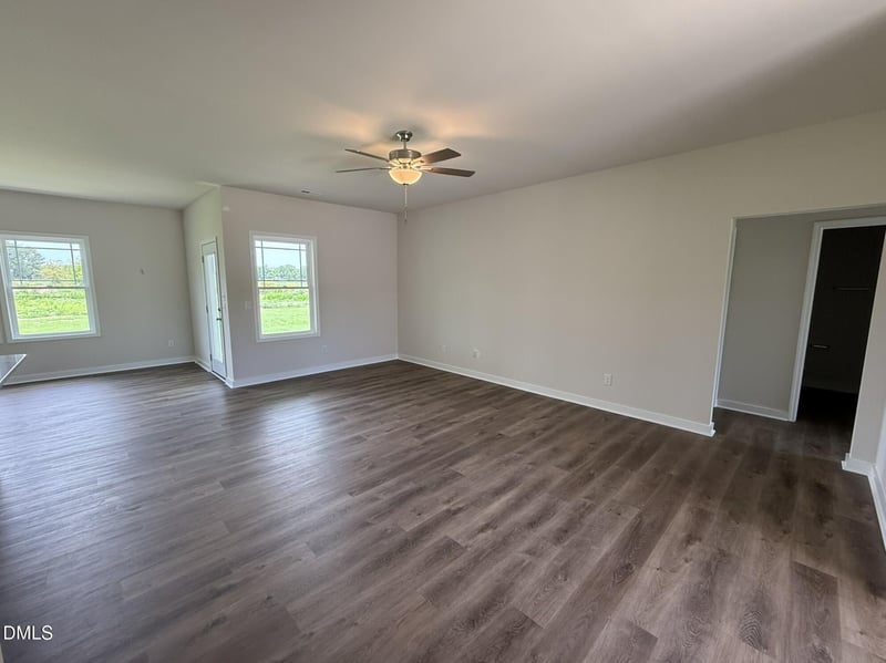 111 Finch Ln, Four Oaks, NC 27524