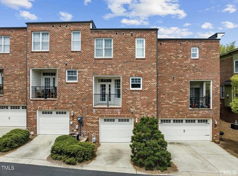 111 Finsbury St, Durham, NC 27703