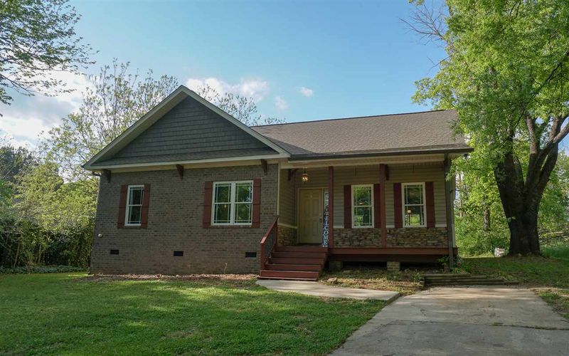 111 Florence St, Graham, NC 27253
