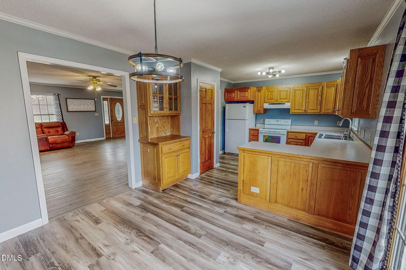 111 Fox Crossing Dr, Roxboro, NC 27574