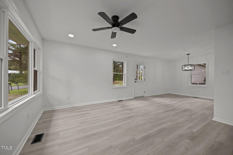 111 Gaylee Lake Dr, Wendell, NC 27591