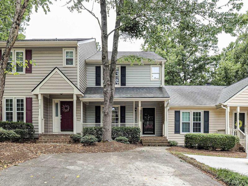 111 Halsmer Ct, Apex, NC 27502