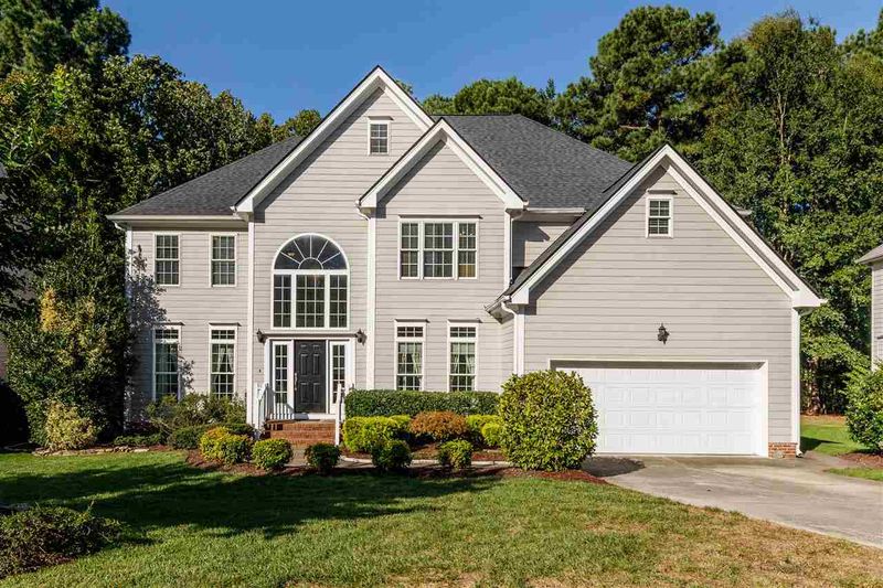 111 Hassellwood Dr, Cary, NC 27518