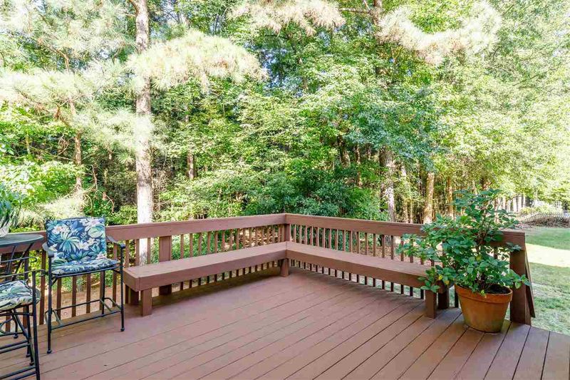 111 Hassellwood Dr, Cary, NC 27518