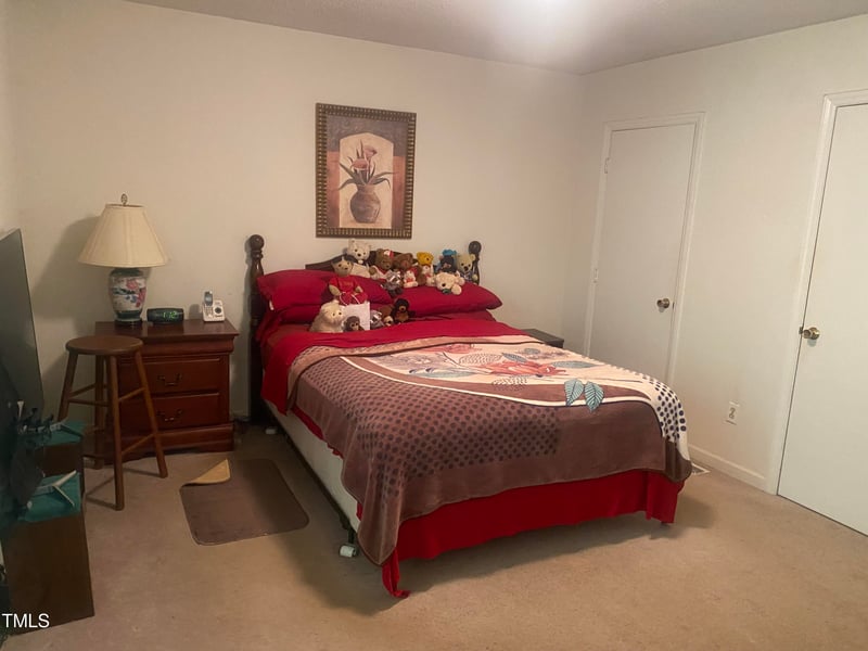 111 Heidinger Dr, Cary, NC 27511